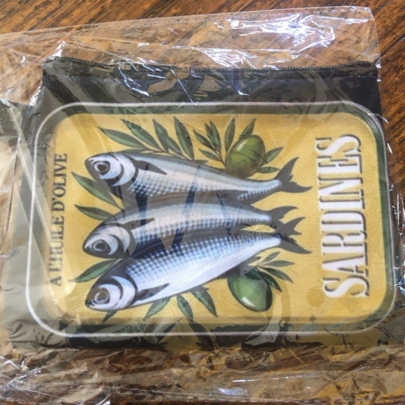 New Vibrant Yellow & Green Sardines Graphic Trendy Zip Top Wallet Coin Purse - Picture 2 of 7